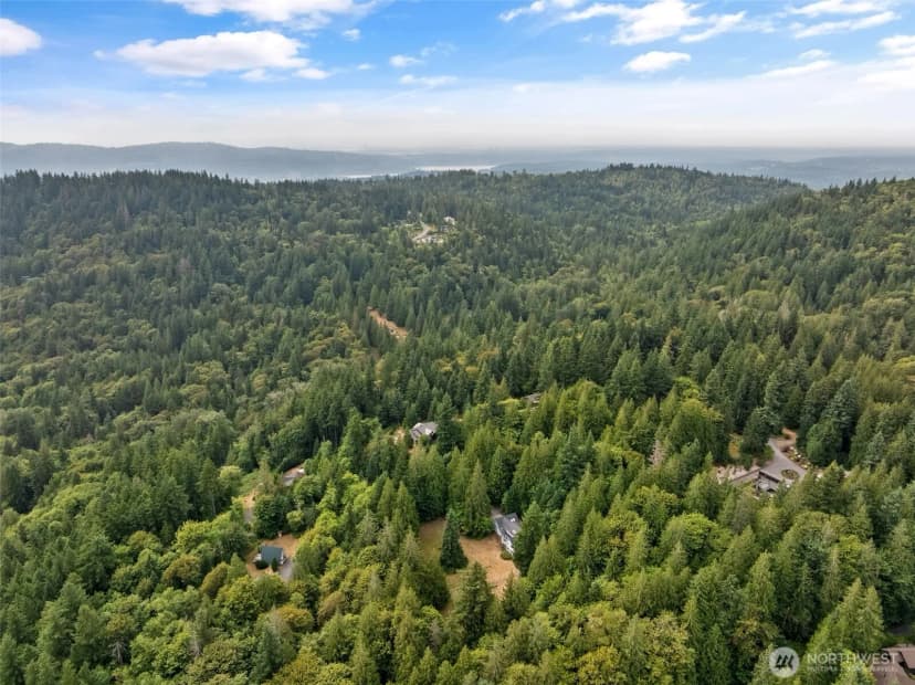 Property photo for 6604 282nd Avenue S, Issaquah photo 40