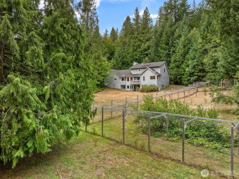 Property photo for 6604 282nd Avenue S, Issaquah photo 32