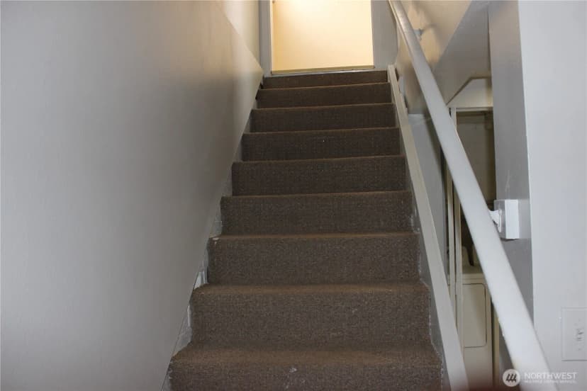 Property photo for 8555 S 120th Street, Seattle photo 18