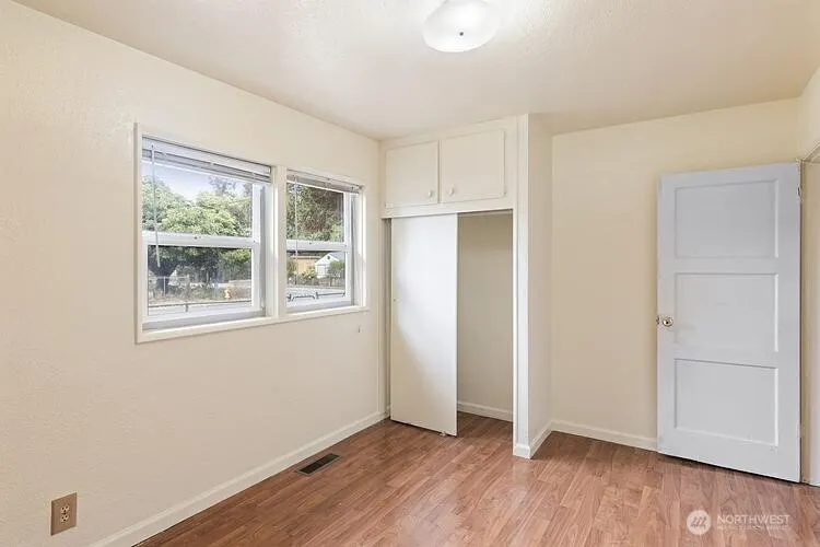 Property photo for 8555 S 120th Street, Seattle photo 7