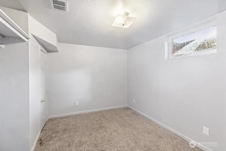 Property photo for 8555 S 120th Street, Seattle photo 15