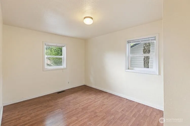 Property photo for 8555 S 120th Street, Seattle photo 12