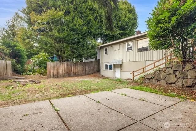 Property photo for 8555 S 120th Street, Seattle photo 3