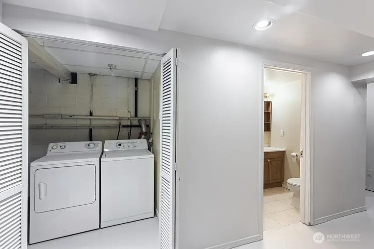 Property photo for 8555 S 120th Street, Seattle photo 16
