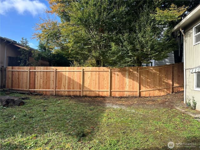 Property photo for 8555 S 120th Street, Seattle photo 4