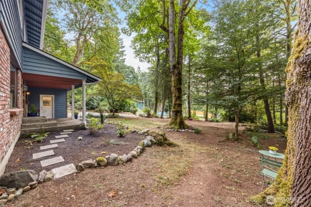 Property photo for 18112 Ne 191st Street, Woodinville photo 2
