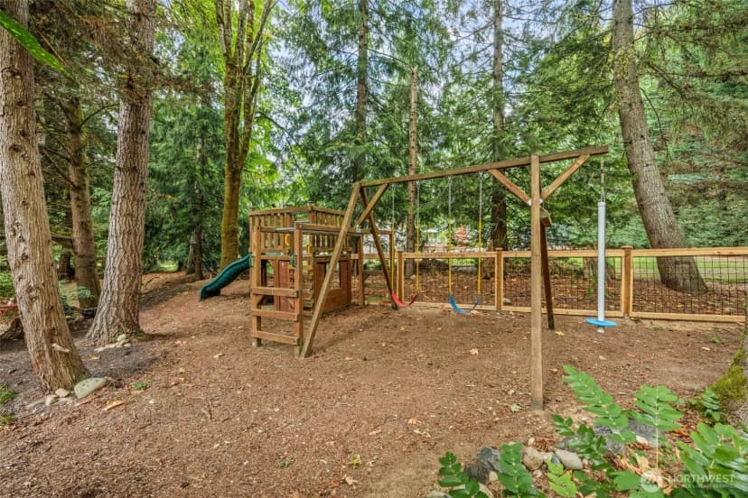 Property photo for 18112 Ne 191st Street, Woodinville photo 33