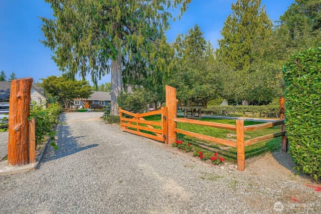 Property photo for 14749 442nd Avenue Se, North Bend