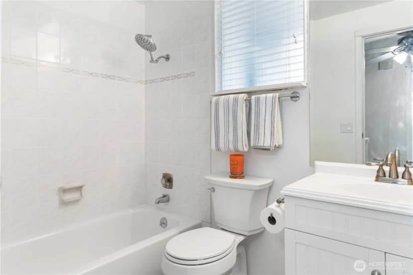 Property photo for 16203 142nd Avenue Se, Renton photo 16