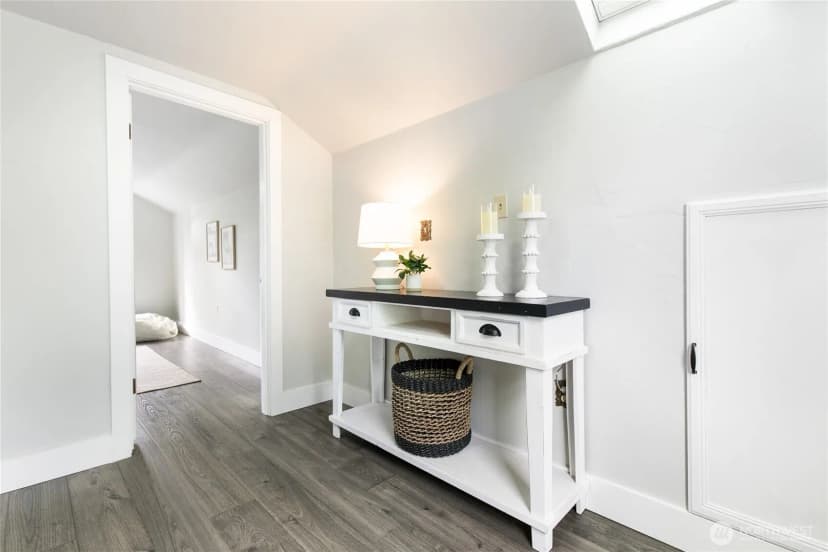 Property photo for 9052 Evanston Avenue N, Seattle photo 17