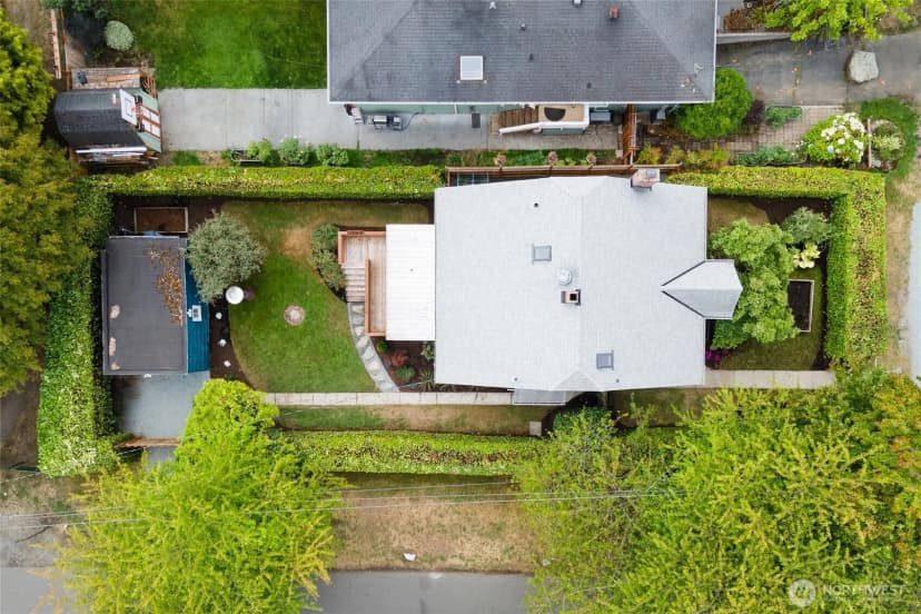 Property photo for 9052 Evanston Avenue N, Seattle photo 28