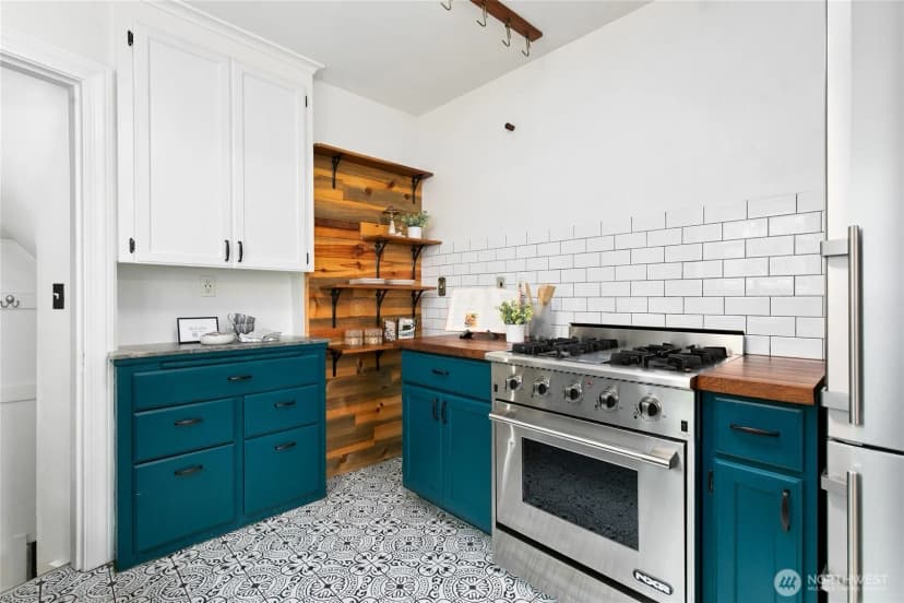 Property photo for 9052 Evanston Avenue N, Seattle photo 10