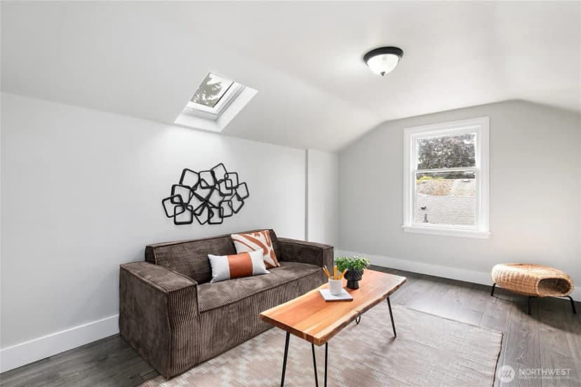 Property photo for 9052 Evanston Avenue N, Seattle photo 18