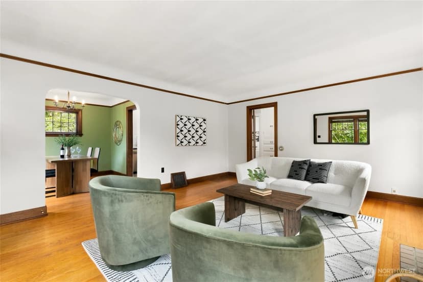 Property photo for 9052 Evanston Avenue N, Seattle photo 6