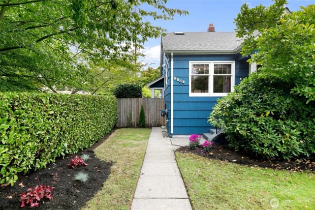 Property photo for 9052 Evanston Avenue N, Seattle photo 2