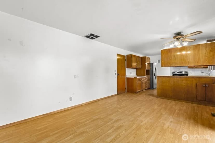 Property photo for 16717 2nd Place S, Burien photo 22
