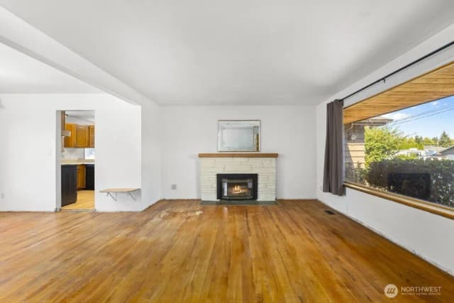 Property photo for 16717 2nd Place S, Burien photo 5