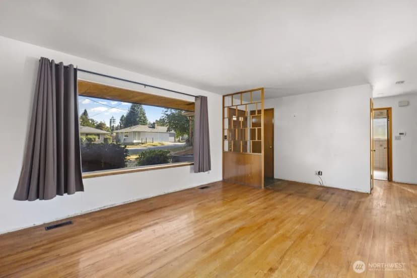 Property photo for 16717 2nd Place S, Burien photo 10