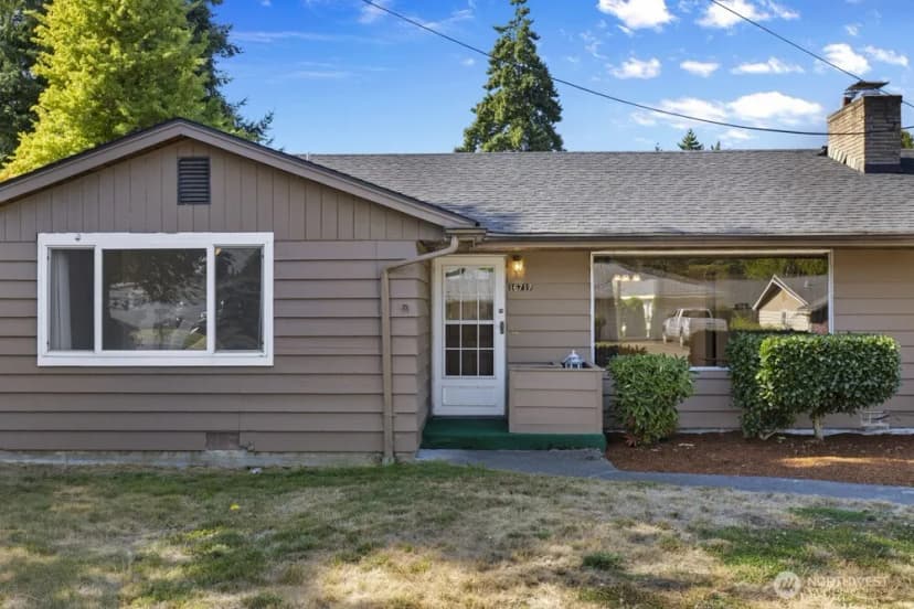 Property photo for 16717 2nd Place S, Burien photo 3