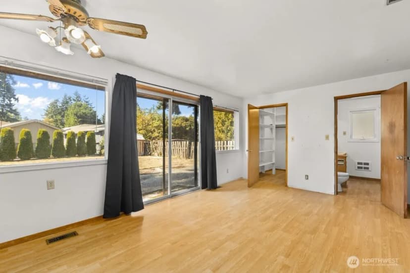 Property photo for 16717 2nd Place S, Burien photo 18