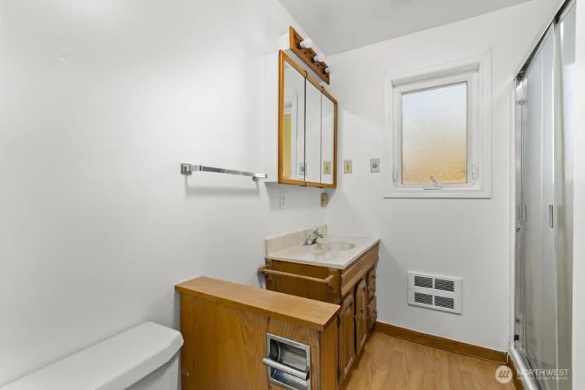 Property photo for 16717 2nd Place S, Burien photo 23