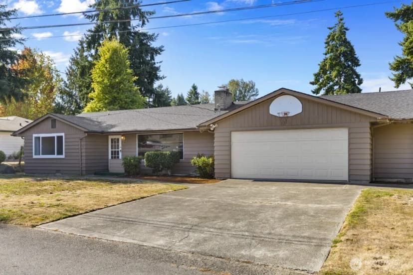 Property photo for 16717 2nd Place S, Burien photo 2