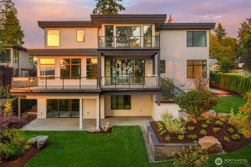 Property photo for 727 2nd Street S, Kirkland photo 13