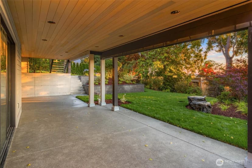 Property photo for 727 2nd Street S, Kirkland photo 11