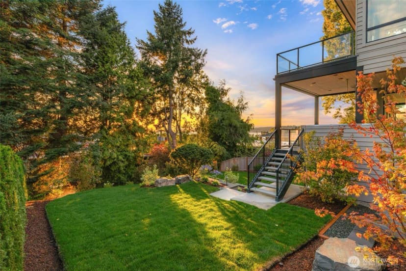 Property photo for 727 2nd Street S, Kirkland photo 6