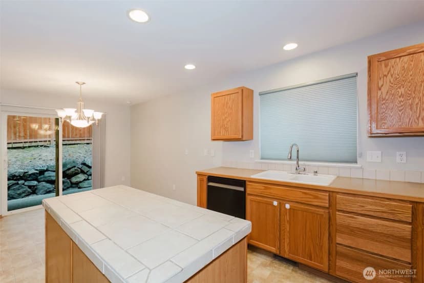 Property photo for 3835 Earendale Avenue, Bremerton photo 11