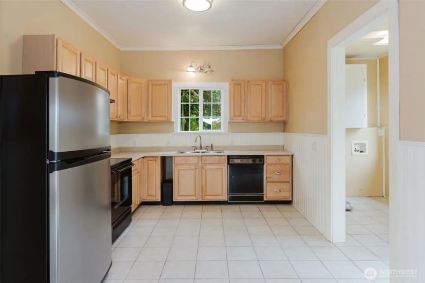 Property photo for 1404 S Burwell Street, Bremerton photo 11