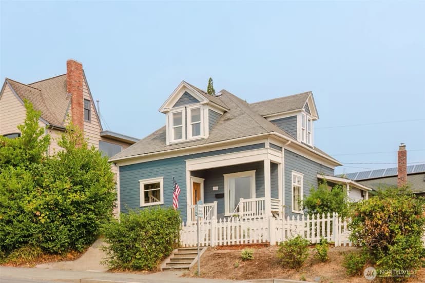 Property photo for 1404 S Burwell Street, Bremerton