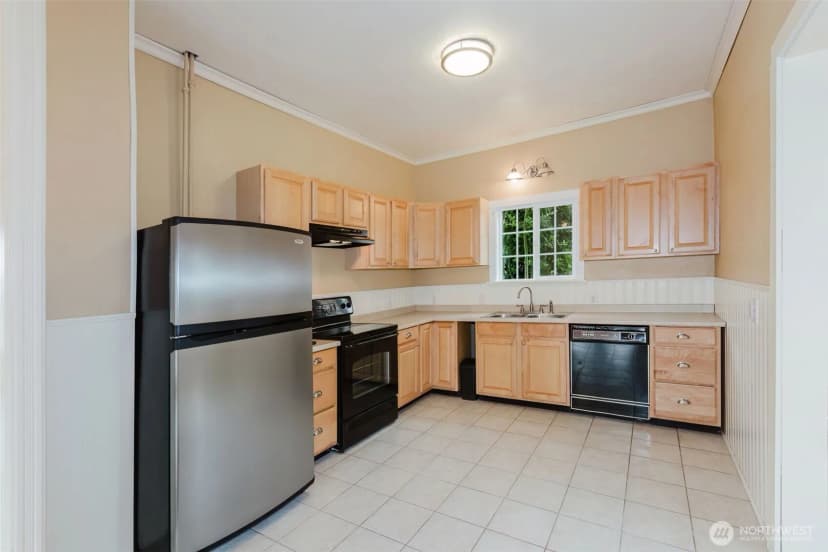 Property photo for 1404 S Burwell Street, Bremerton photo 9