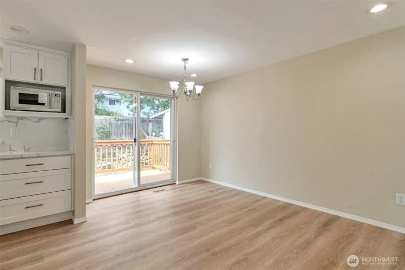 Property photo for 21505 124th Avenue Se, Kent photo 6