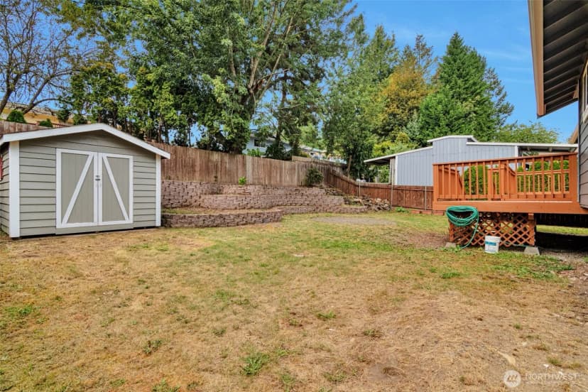 Property photo for 21505 124th Avenue Se, Kent photo 25