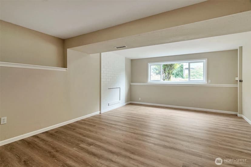 Property photo for 21505 124th Avenue Se, Kent photo 18