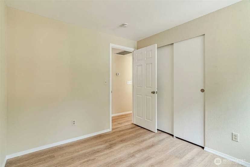 Property photo for 21505 124th Avenue Se, Kent photo 10