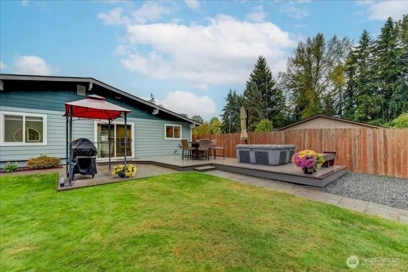 Property photo for 8819 123 Avenue Se, Newcastle photo 18