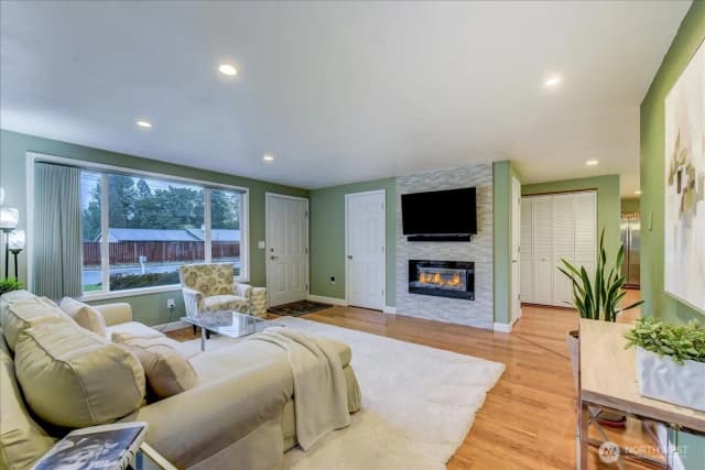 Property photo for 8819 123 Avenue Se, Newcastle photo 5