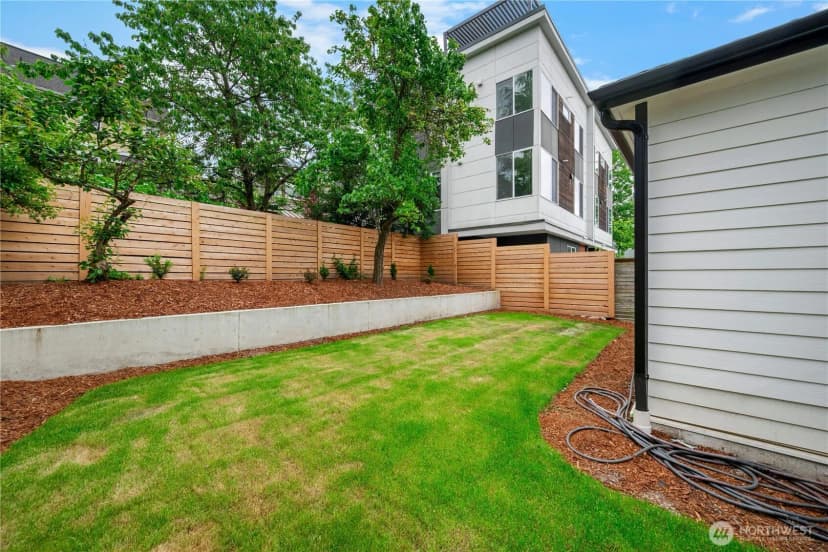 Property photo for 118 16th Avenue, Seattle photo 22