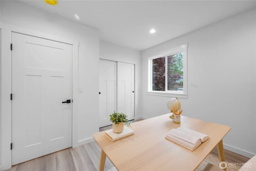 Property photo for 118 16th Avenue, Seattle photo 9