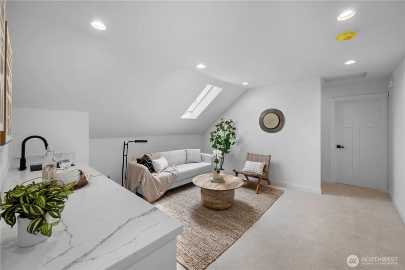 Property photo for 118 16th Avenue, Seattle photo 13