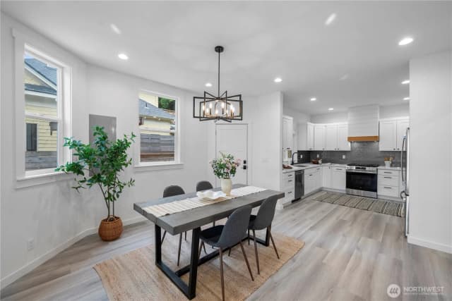 Property photo for 118 16th Avenue, Seattle photo 5