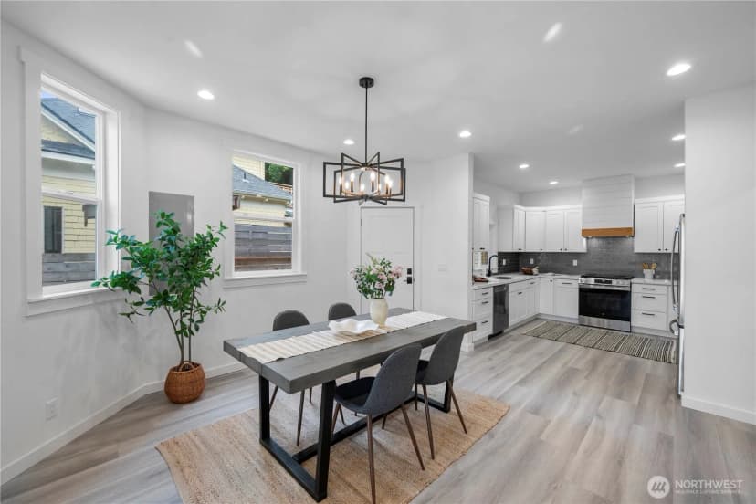 Property photo for 118 16th Avenue, Seattle photo 5
