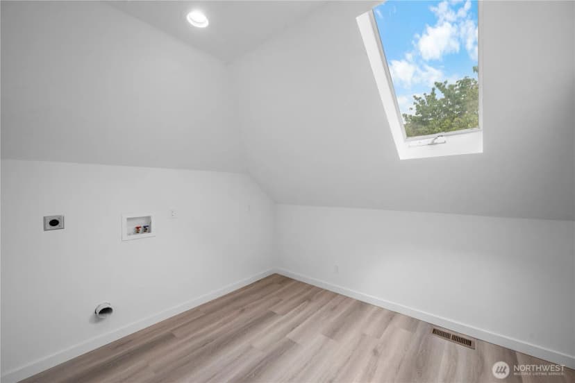 Property photo for 118 16th Avenue, Seattle photo 21