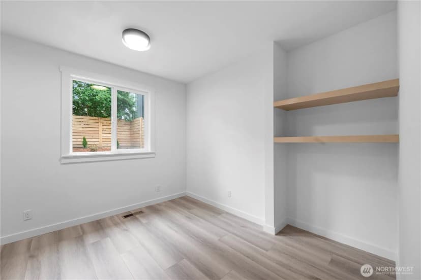 Property photo for 118 16th Avenue, Seattle photo 11