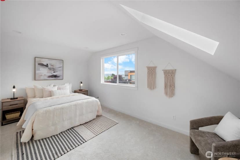 Property photo for 118 16th Avenue, Seattle photo 12