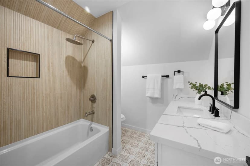 Property photo for 118 16th Avenue, Seattle photo 17