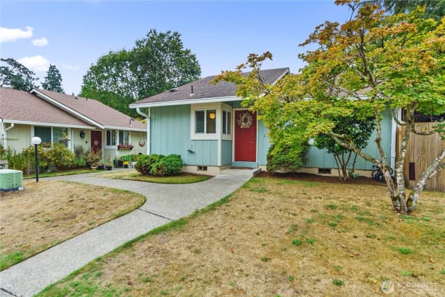 Property photo for 4927 Cottage Lane Se, Lacey photo 2