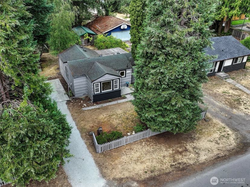 Property photo for 13753 Ashworth Avenue N, Seattle photo 25